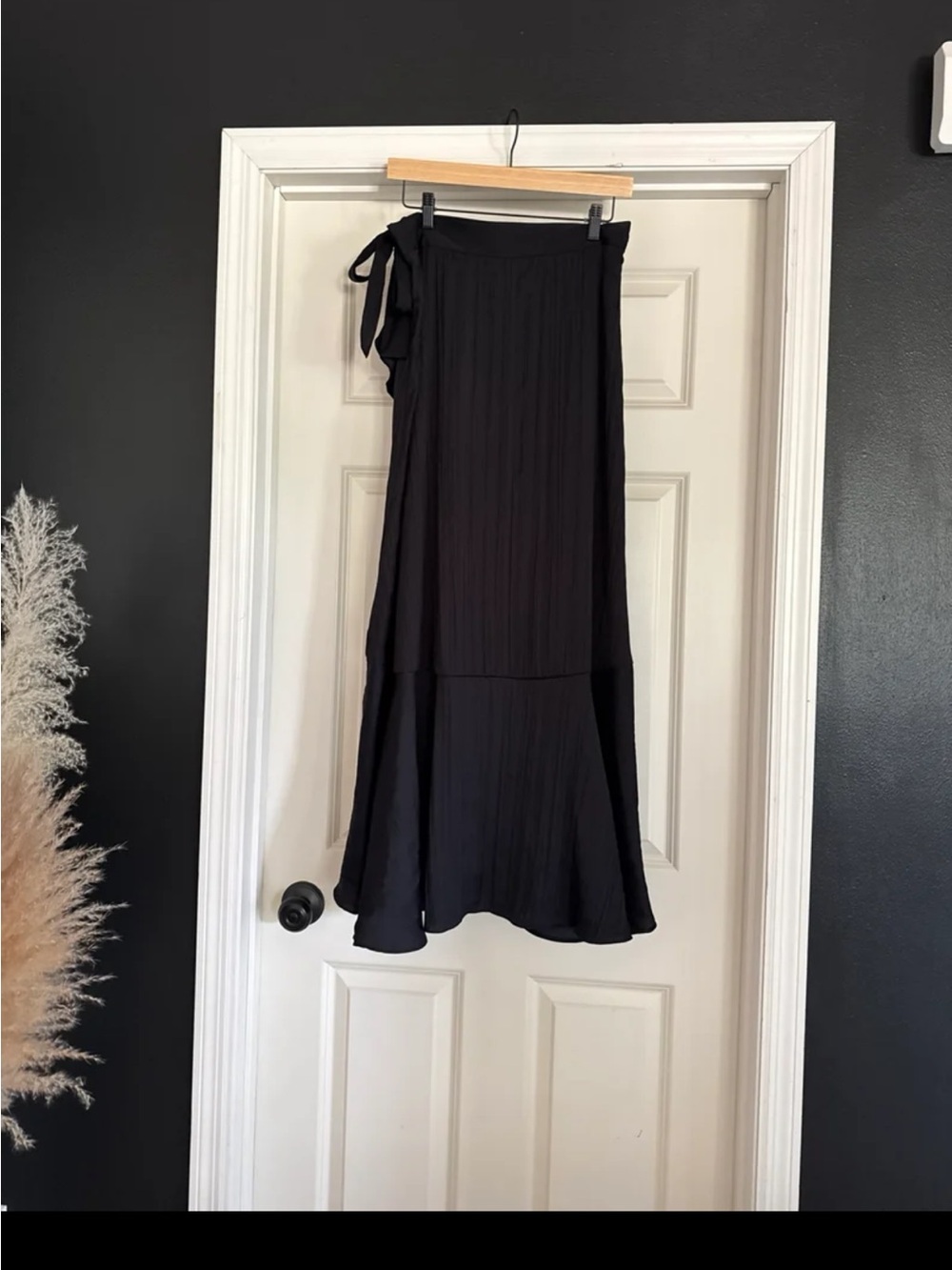 Anthropologie Maeve Ruffle Wrap Midi Skirt in Black Size Medium - Picture 7 of 12